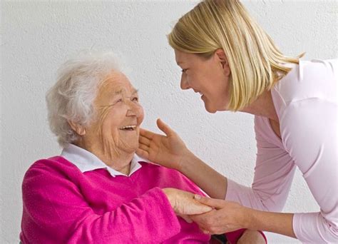 trabajos de cuidado de ancianos|More.